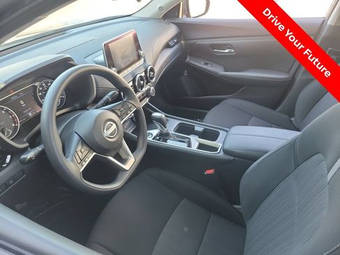 Certified 2025 Nissan Sentra SV FWD image 3