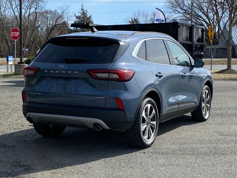 Certified 2025 Ford Escape Platinum w/ Premium Technology Package image 4