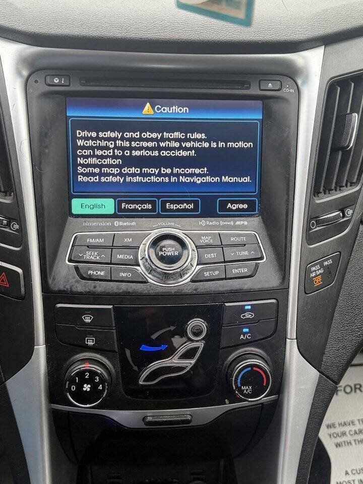Used 2012 Hyundai Sonata SE w/ Navigation & Sunroof Pkg FWD image 13
