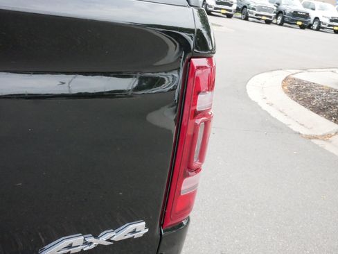 Used 2023 RAM 1500 Laramie AWD/4WD image 18