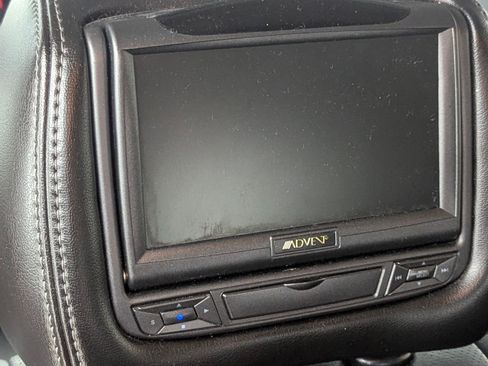 Used 2015 Nissan Pathfinder Platinum image 17