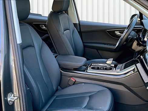 Used 2023 Audi Q7 2.0T Premium w/ Convenience Package image 29