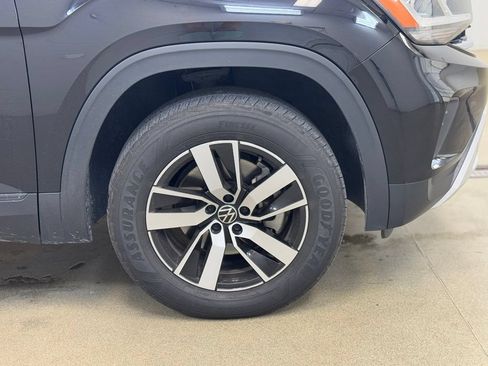 Used 2023 Volkswagen Atlas SE FWD image 4