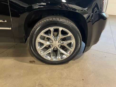 Used 2018 GMC Yukon XL Denali w/ Denali Ultimate Package AWD/4WD image 44