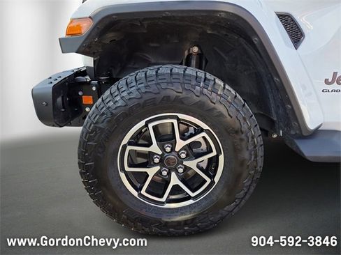 Used 2025 Jeep Gladiator Rubicon image 10