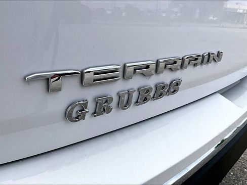 Used 2024 GMC Terrain SLT AWD/4WD image 42