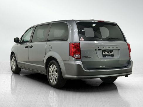 Used 2019 Dodge Grand Caravan SE w/ UConnect Hands-Free Group image 3