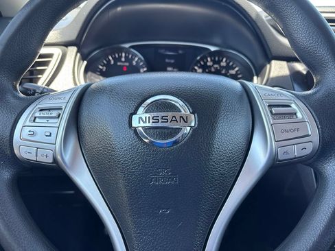 Used 2014 Nissan Rogue SV w/ SV Family Package FWD image 26