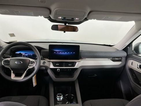 Used 2026 Ford Explorer Active AWD/4WD image 23