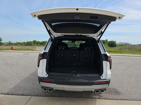 New 2026 Chevrolet Traverse LT FWD image 26