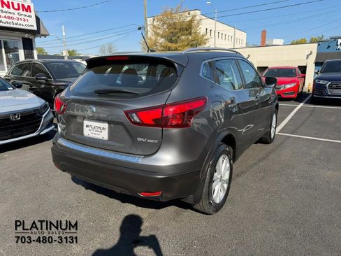 Used 2018 Nissan Rogue Sport SV w/ SV Technology Package image 5