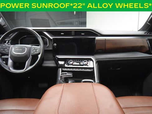 Used 2023 GMC Sierra 1500 Denali Ultimate AWD/4WD image 4
