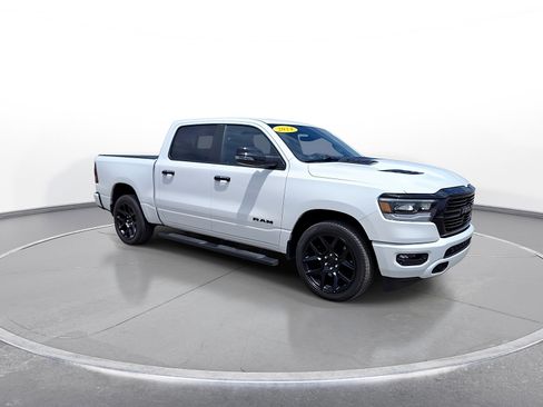 Used 2024 RAM 1500 Laramie AWD/4WD image 2
