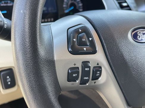 Used 2019 Ford Taurus SE image 22