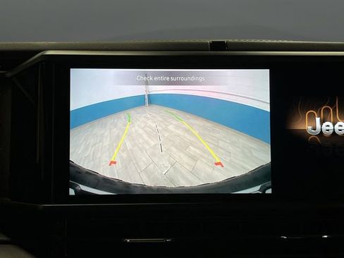 Used 2024 Jeep Wrangler Unlimited Rubicon image 8