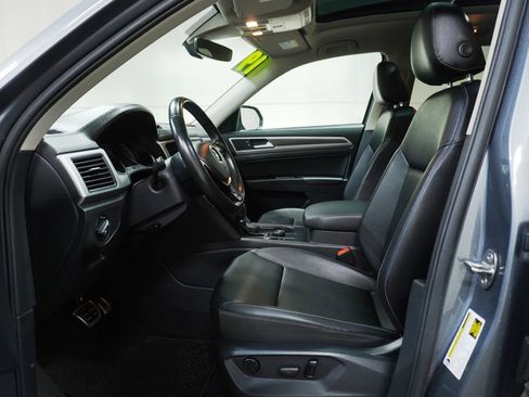Used 2019 Volkswagen Atlas SE w/ Panoramic Sunroof Package AWD/4WD image 11