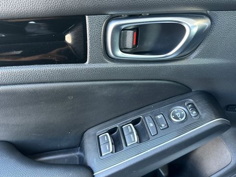 Used 2022 Honda Civic Touring image 10