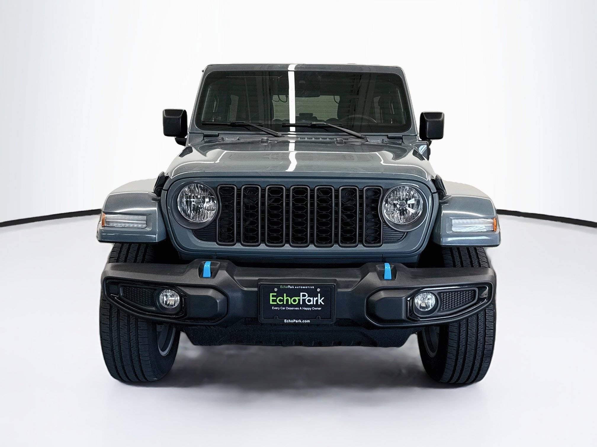 Used 2024 Jeep Wrangler Unlimited AWD/4WD image 2