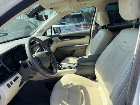 Certified 2024 Cadillac XT6 Premium Luxury w/ Technology Package FWD image 17
