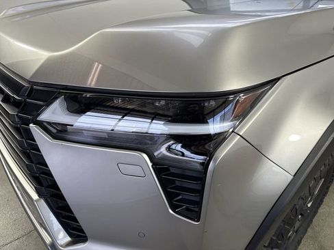 Used 2024 Lexus GX 550 AWD/4WD image 33