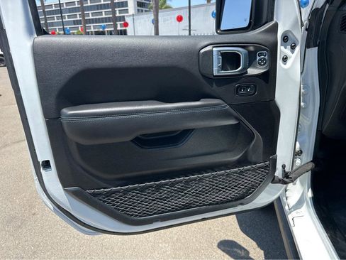 Used 2021 Jeep Wrangler Unlimited Rubicon 4xe w/ Dual Top Group image 15