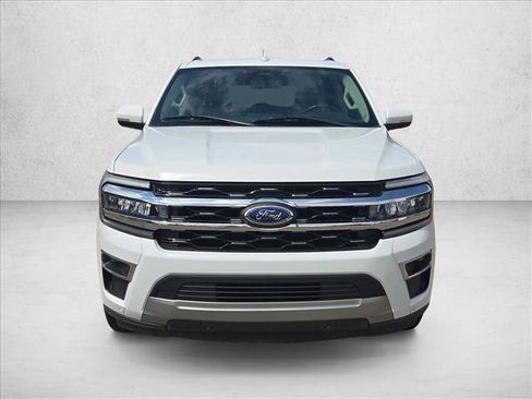 Used 2024 Ford Expedition Max Limited RWD image 2