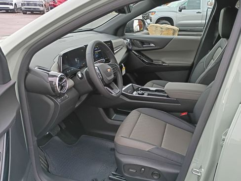 New 2026 Chevrolet Equinox LT w/ Convenience Package II image 30