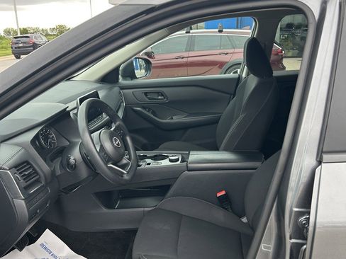 Used 2024 Nissan Rogue S AWD/4WD image 14
