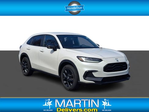 Used 2024 Honda HR-V Sport image 1