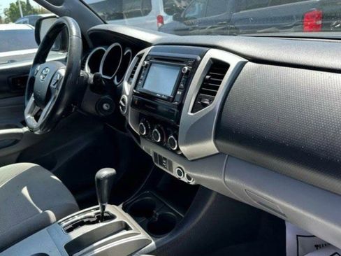 Used 2015 Toyota Tacoma PreRunner image 7