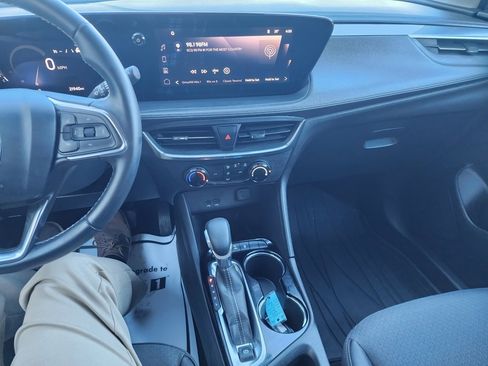 Used 2024 Buick Encore GX Preferred image 43