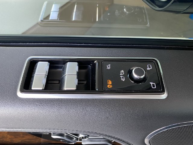 Used 2021 Land Rover Range Rover AWD/4WD image 20