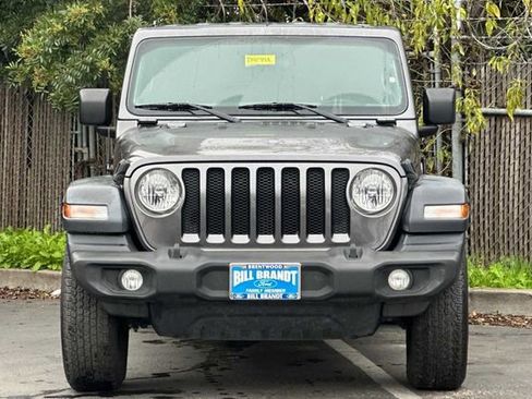 Used 2018 Jeep Wrangler Unlimited Sport image 6