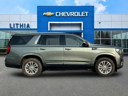 Used 2024 GMC Yukon SLT AWD/4WD image 8