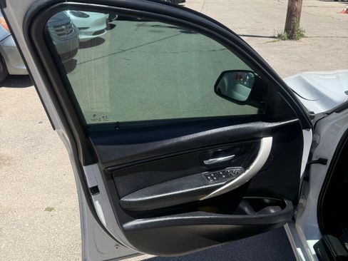Used 2018 BMW 320i Sedan RWD image 22