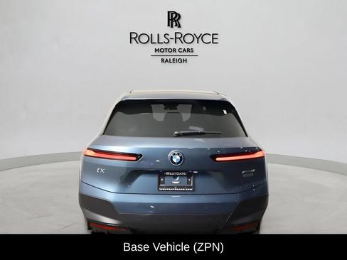 Used 2023 BMW iX xDrive50 AWD/4WD image 5
