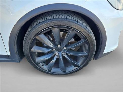 Used 2017 Tesla Model X 75D image 26