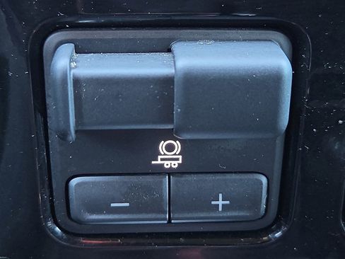 Used 2023 Chevrolet Silverado 1500 LTZ w/ LTZ Convenience Package II image 17