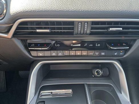 New 2025 MAZDA CX-70 Plug-In Hybrid w/ Premium Pkg image 14