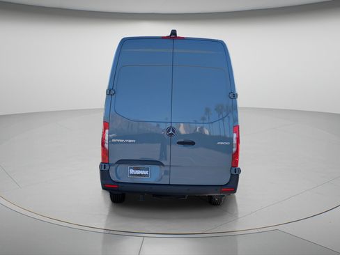 New 2025 Mercedes-Benz Sprinter 2500 image 3