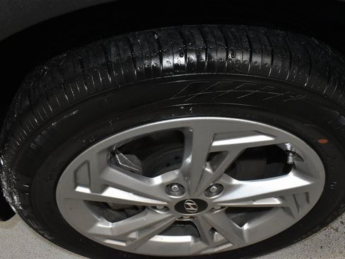 Used 2023 Hyundai Kona SEL image 9