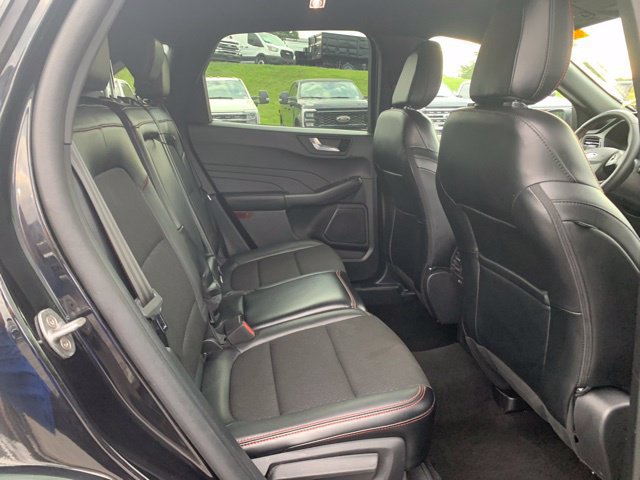 Used 2025 Ford Escape ST-Line Select AWD/4WD image 13