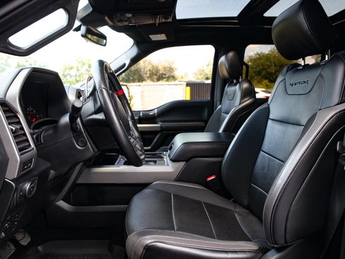Used 2019 Ford F150 Raptor w/ Equipment Group 802A Luxury AWD/4WD image 31