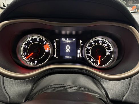 Used 2018 Jeep Cherokee Latitude w/ Altitude Package image 23