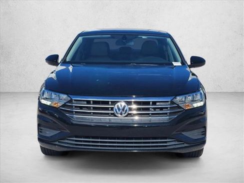 Used 2020 Volkswagen Jetta SE w/ SE Cold Weather Package image 2