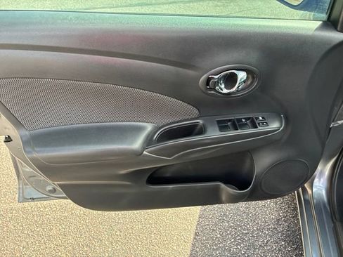 Used 2016 Nissan Versa SV FWD image 13