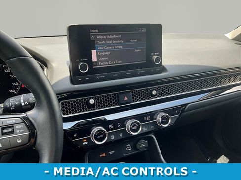 Certified 2024 Honda Civic EX-L image 9