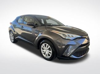 Used 2020 Toyota C-HR LE FWD video 3