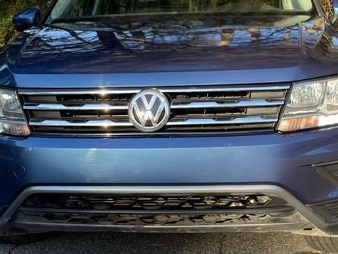 Used 2018 Volkswagen Tiguan SE image 3