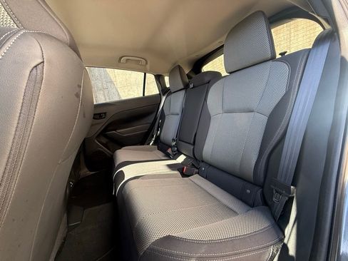 Used 2024 Subaru Crosstrek 2.0i Premium image 18